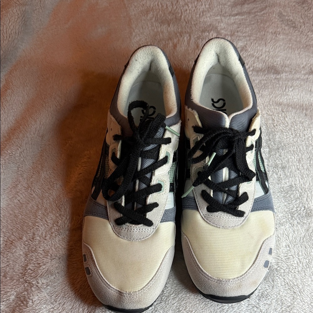 Asics Men's Cream and Gray Sneakers